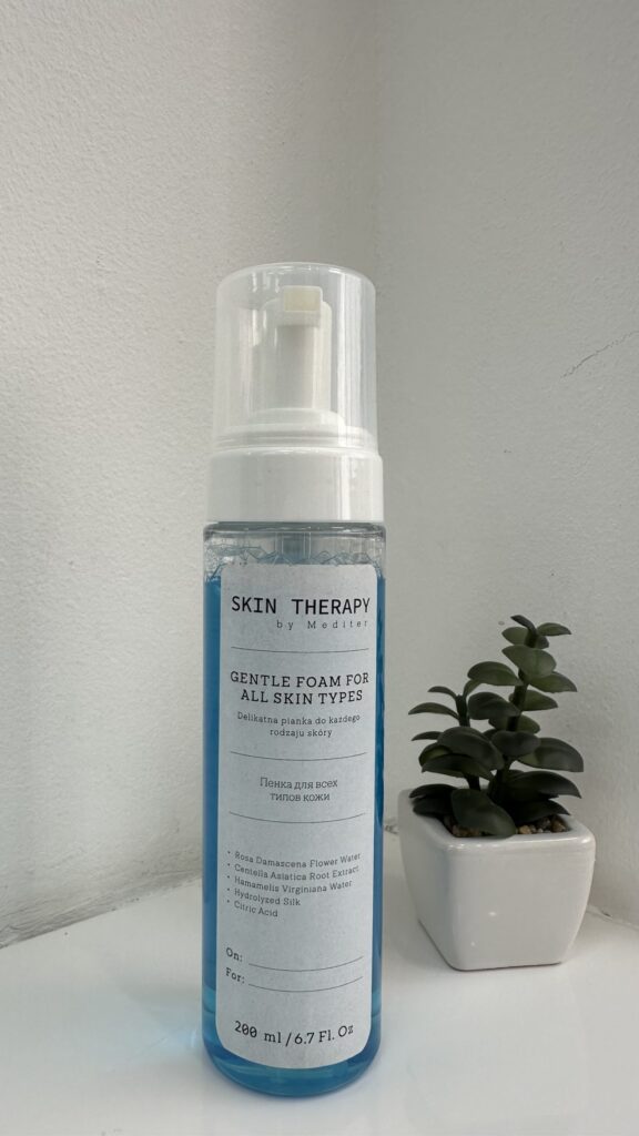 Пенка для всех типов кожи Увлажняющая пенка для любого типа кожи Skin Therapy 200ml
